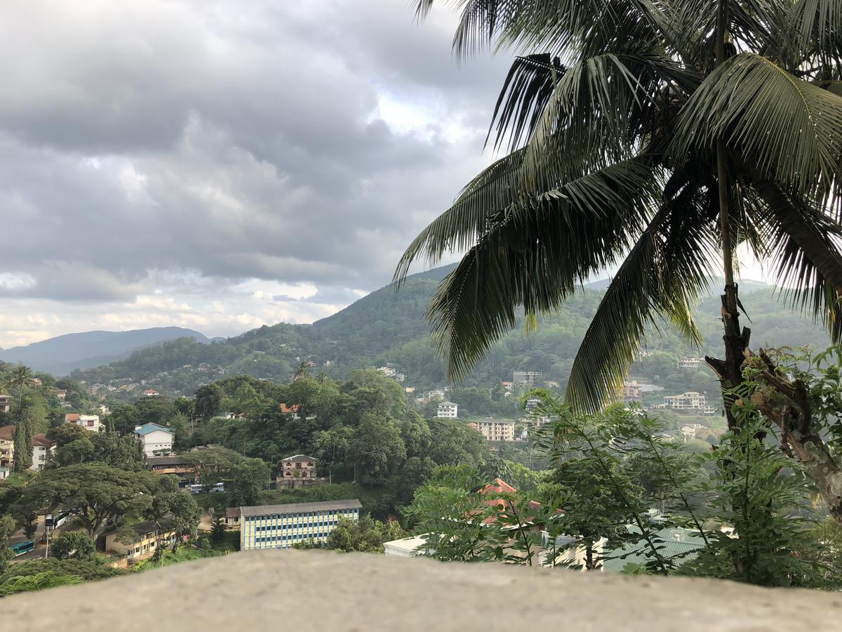 Udawatta Kele Villa Kandy Exterior photo